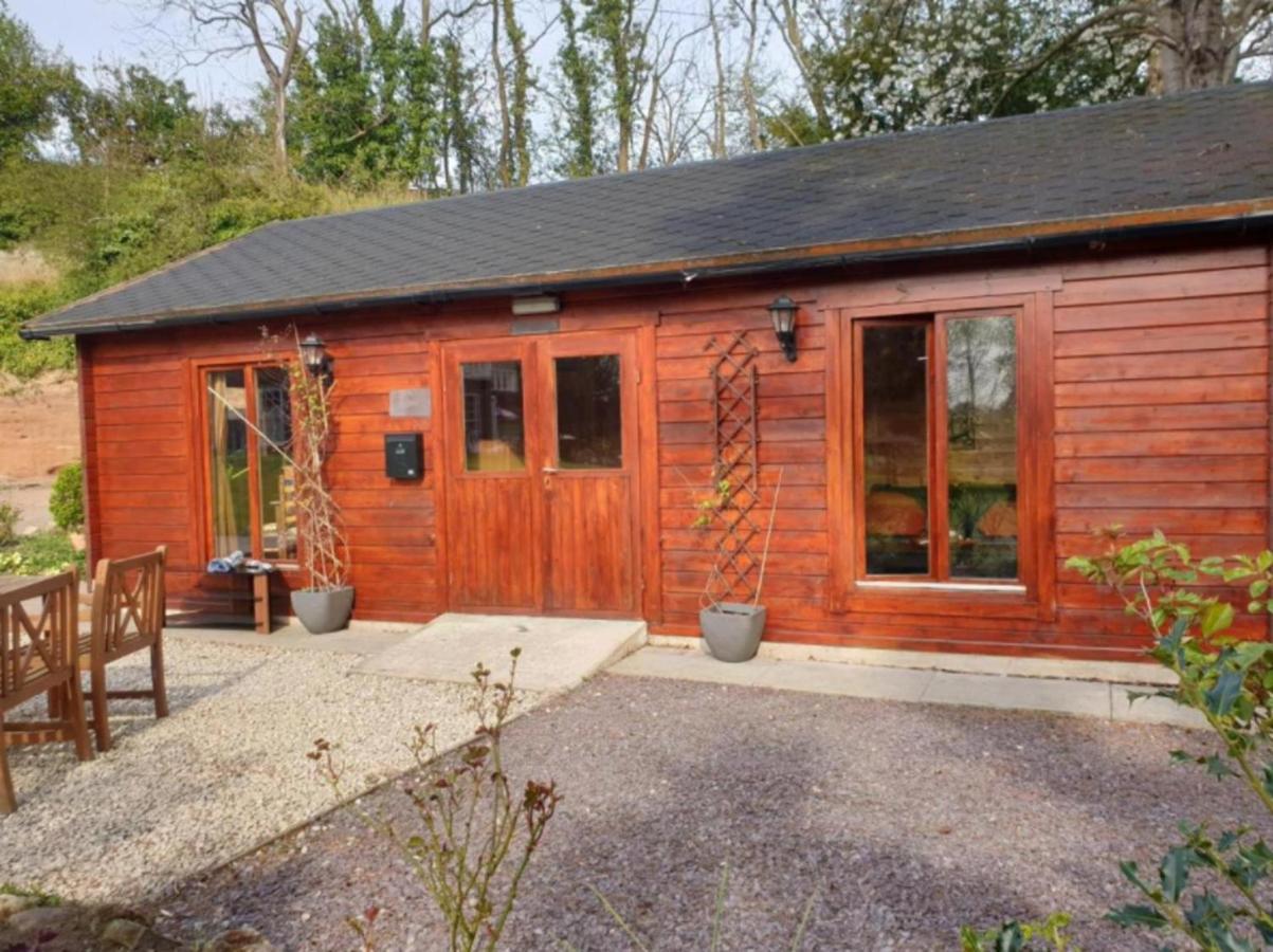 Impeccable 1-Bed House In Retford Close To A1 Экстерьер фото